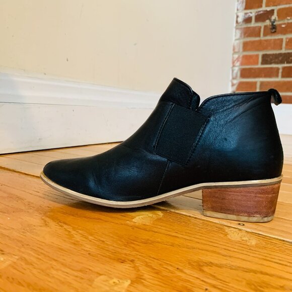 Tory Burch Kira Leather Heeled Ankle Boots in Perfect Black - Size 7  MSRP $398 - Picture 8 of 16